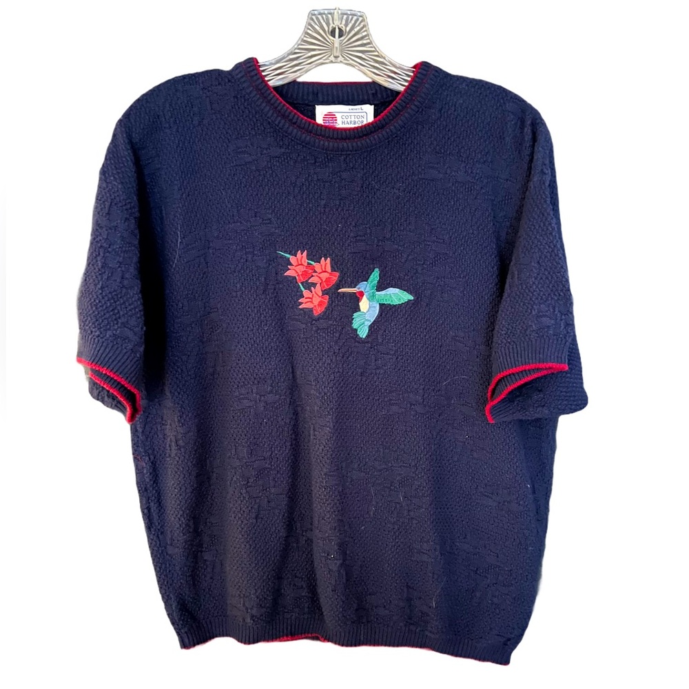 Cotton Harbor_Vintage Knit Shirt with Hummingbird Design